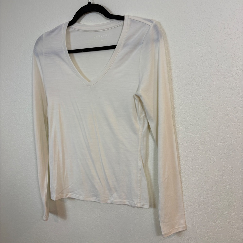 Unbound Merino Base Layer Top Women Medium White V-Neck Long Sleeve Gorpcore - Picture 3 of 5